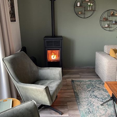 Vakantiewoning Le Garaazje 'S-Gravendeel Buitenkant foto