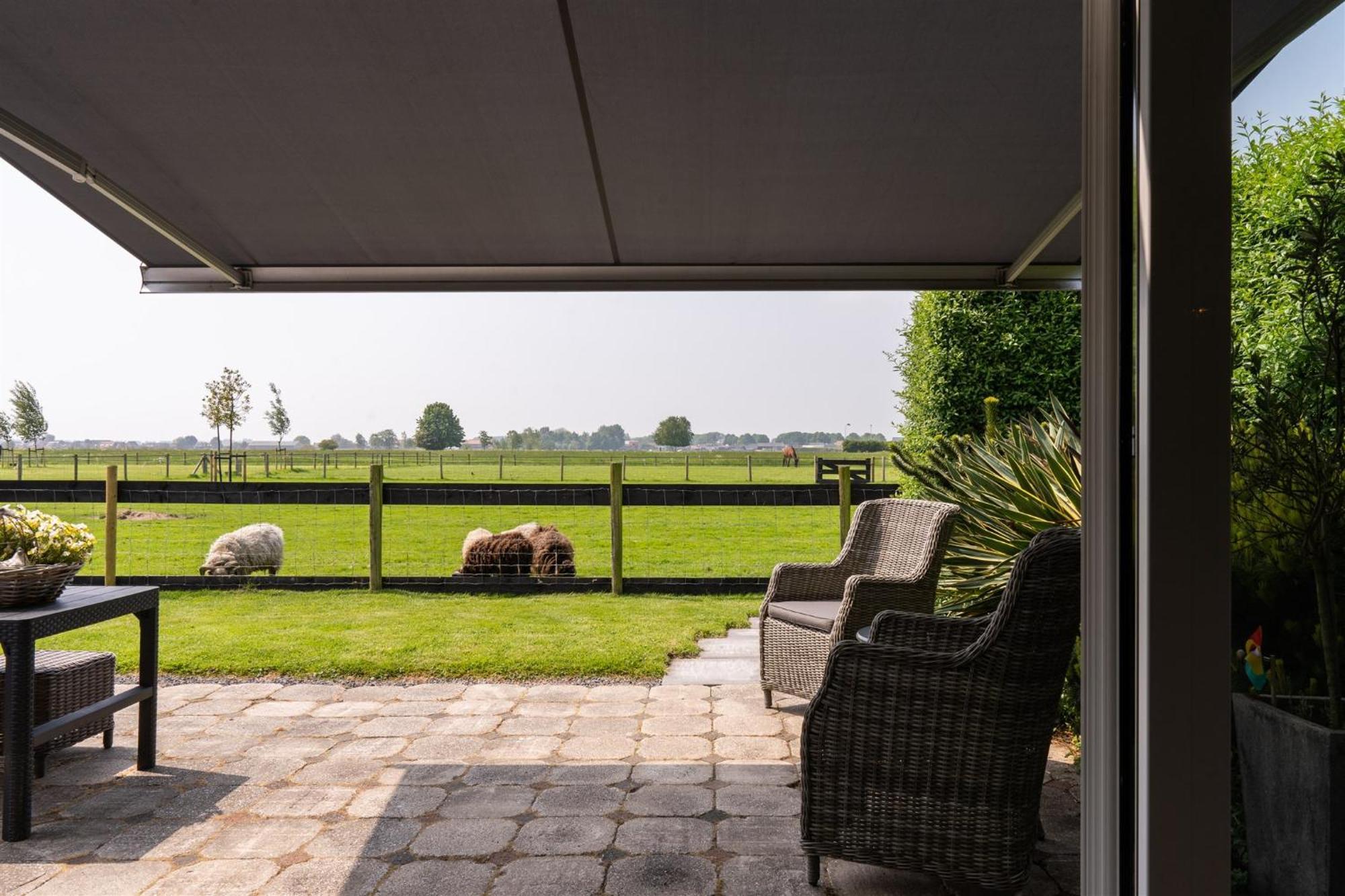 Vakantiewoning Le Garaazje 'S-Gravendeel Buitenkant foto