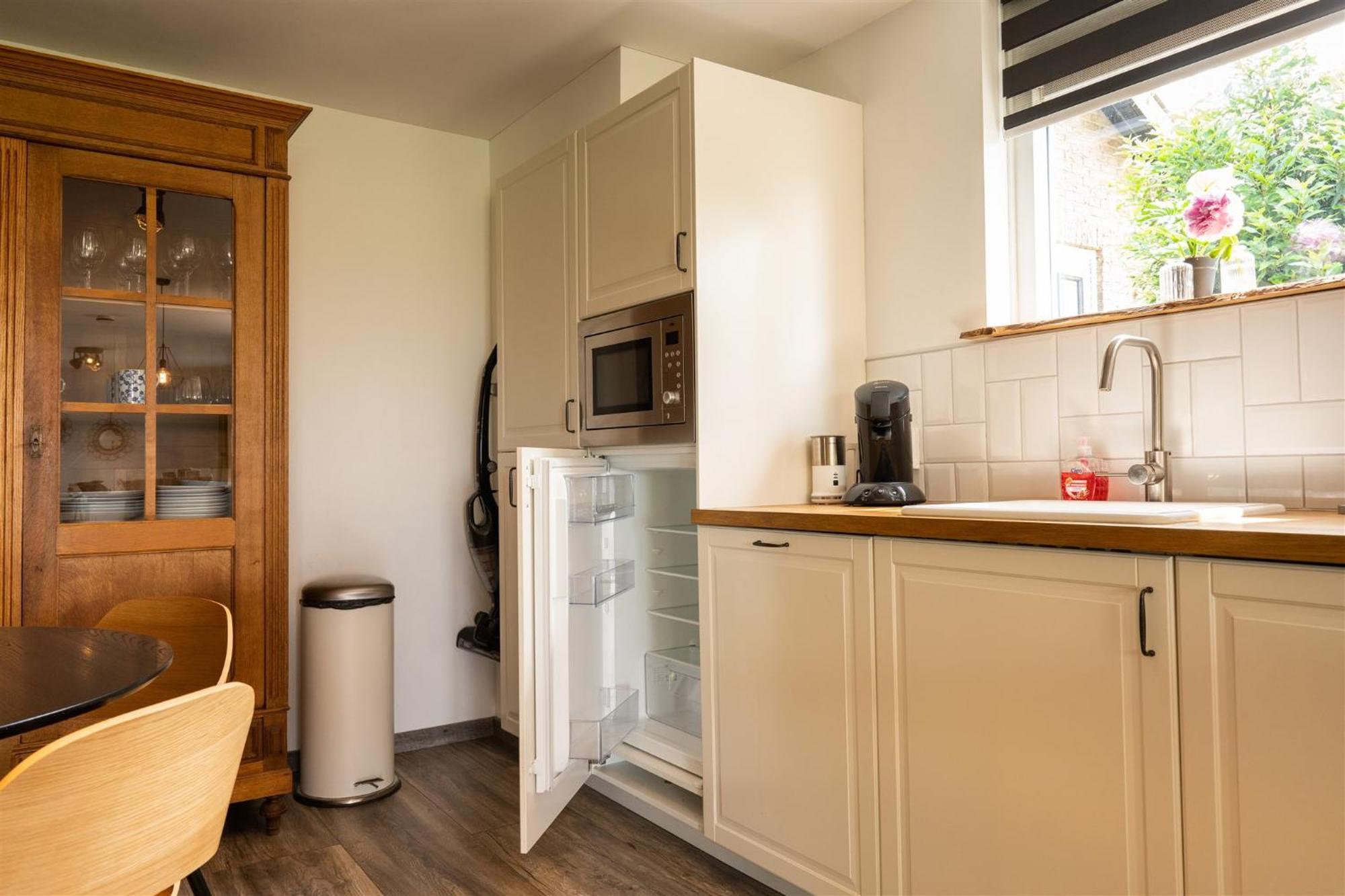 Vakantiewoning Le Garaazje 'S-Gravendeel Buitenkant foto