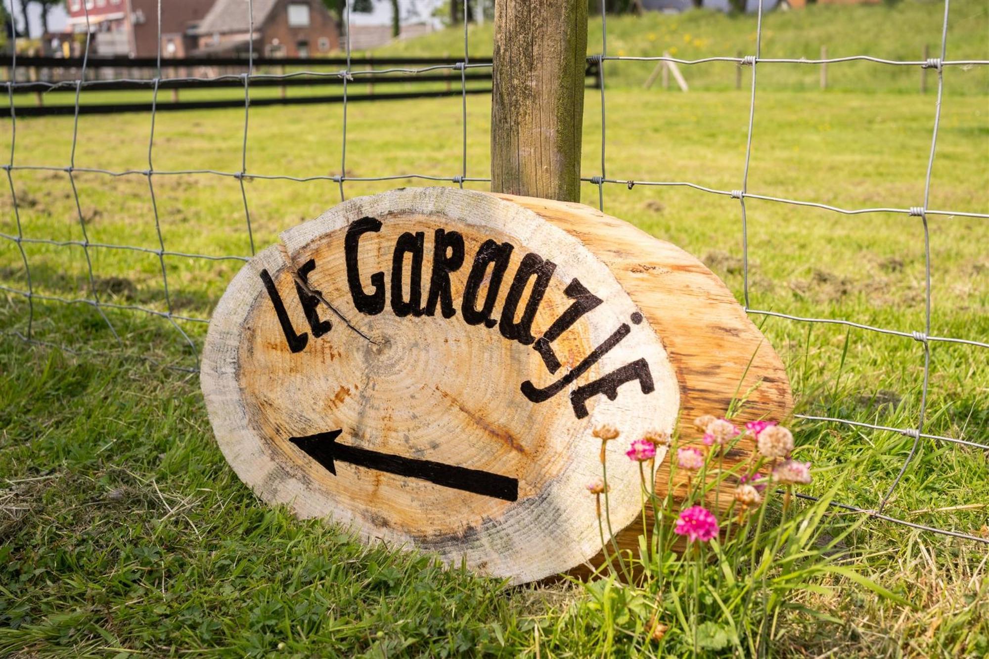 Vakantiewoning Le Garaazje 'S-Gravendeel Buitenkant foto