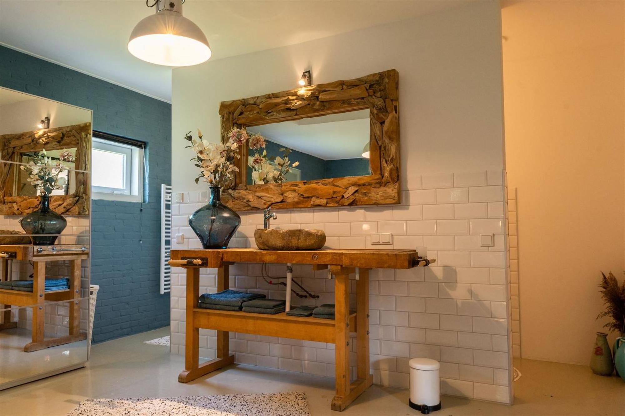 Vakantiewoning Le Garaazje 'S-Gravendeel Buitenkant foto