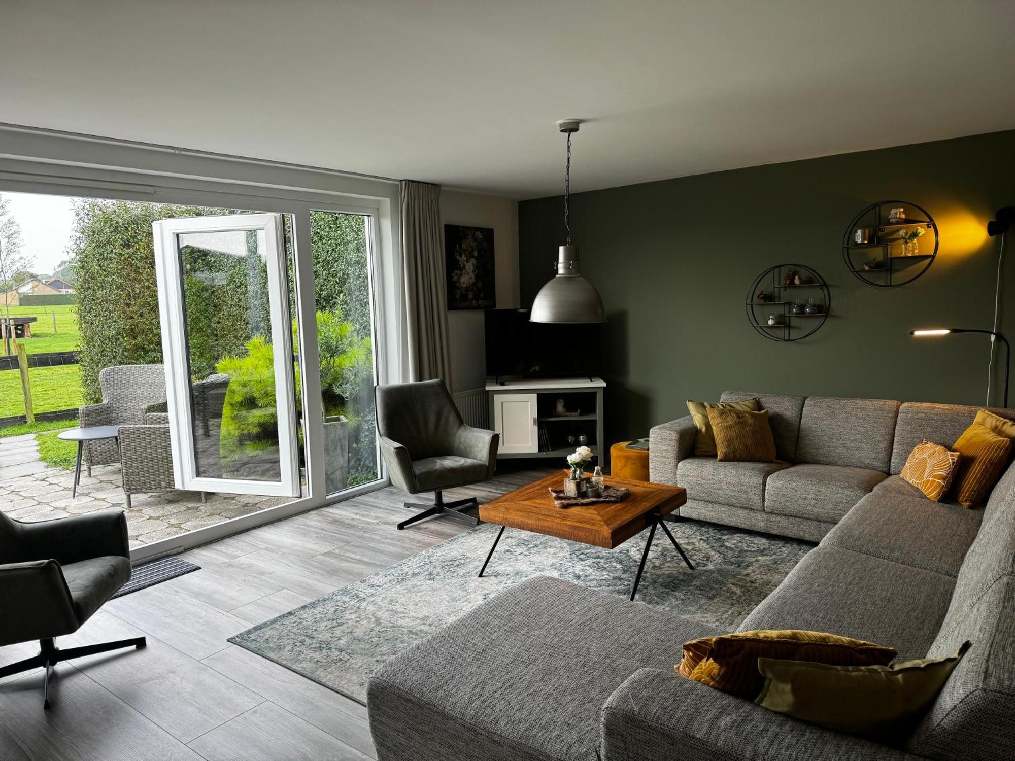 Vakantiewoning Le Garaazje 'S-Gravendeel Buitenkant foto