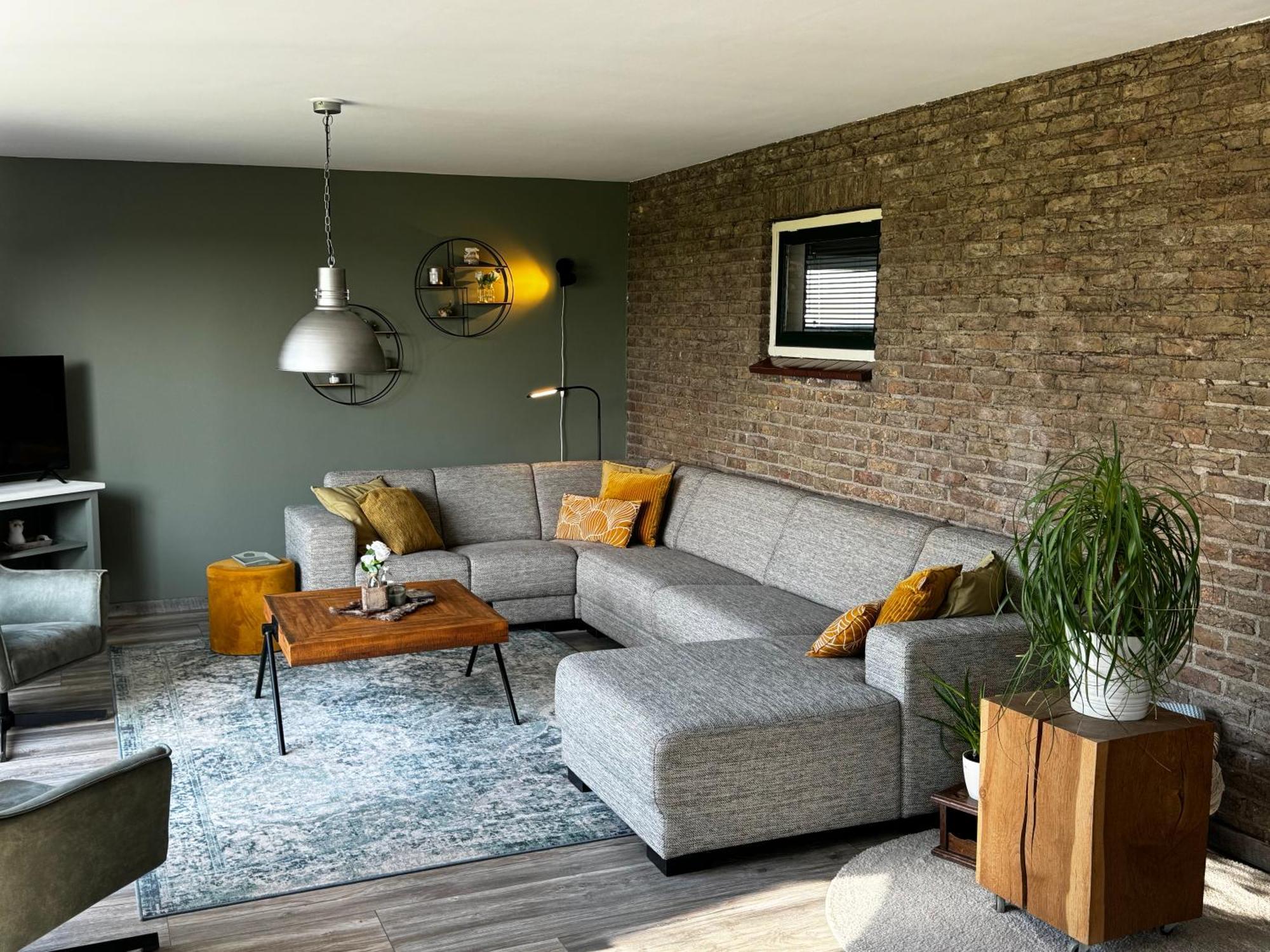 Vakantiewoning Le Garaazje 'S-Gravendeel Buitenkant foto