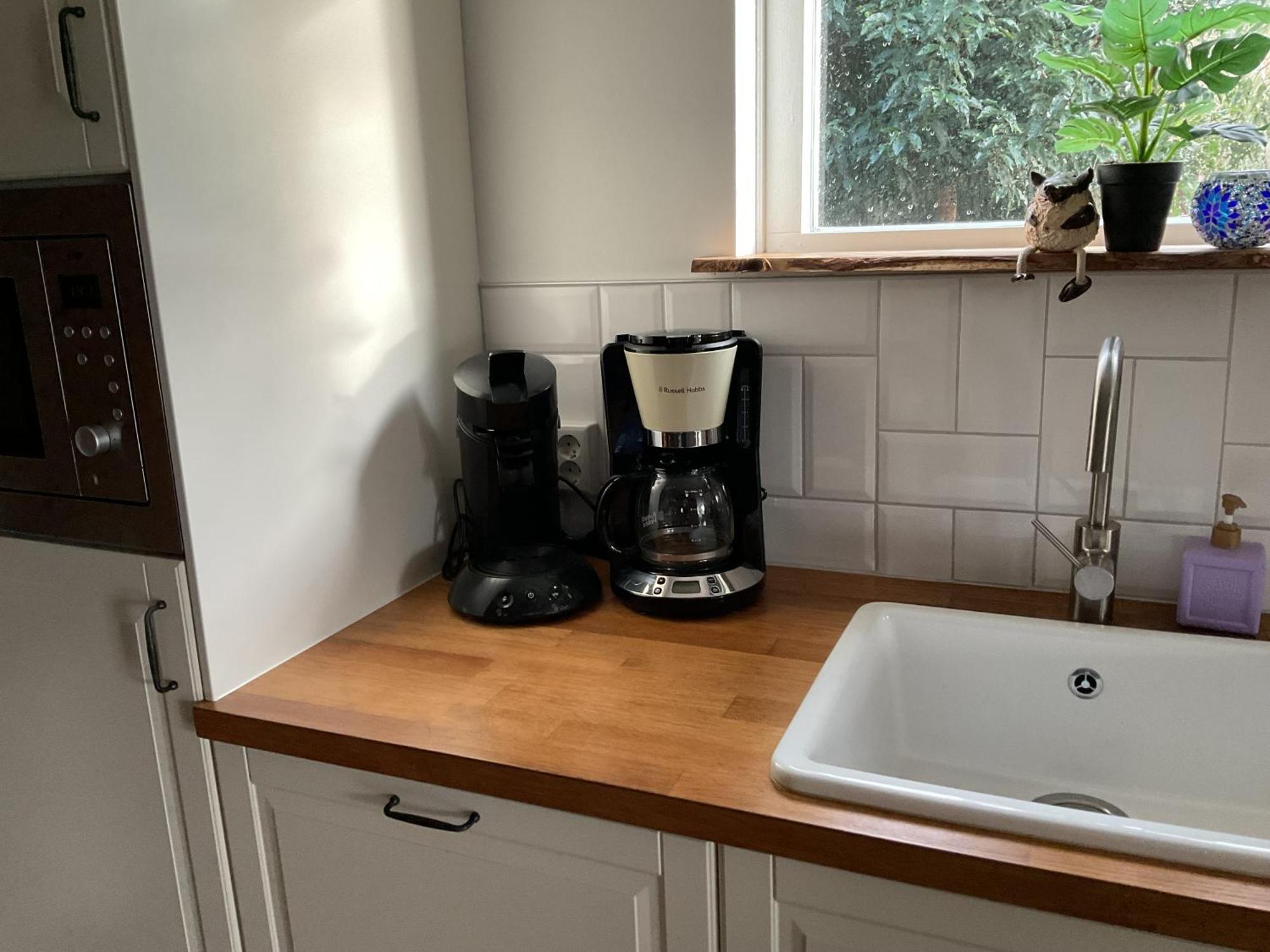 Vakantiewoning Le Garaazje 'S-Gravendeel Buitenkant foto